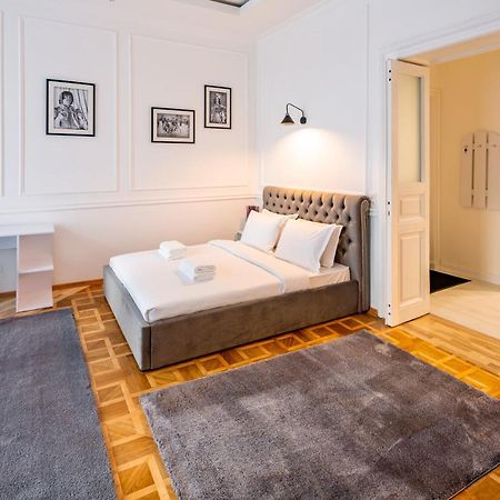 Alfa Apartments Grushevskoho 7 Lwów Zewnętrze zdjęcie