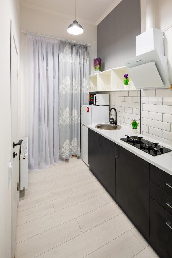 Alfa Apartments Grushevskoho 7 Lwów Zewnętrze zdjęcie